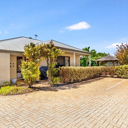 Baudins Of Busselton Bed And Breakfast - Adults Only Экстерьер фото
