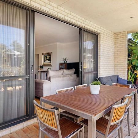 Baudins Of Busselton Bed And Breakfast - Adults Only Экстерьер фото