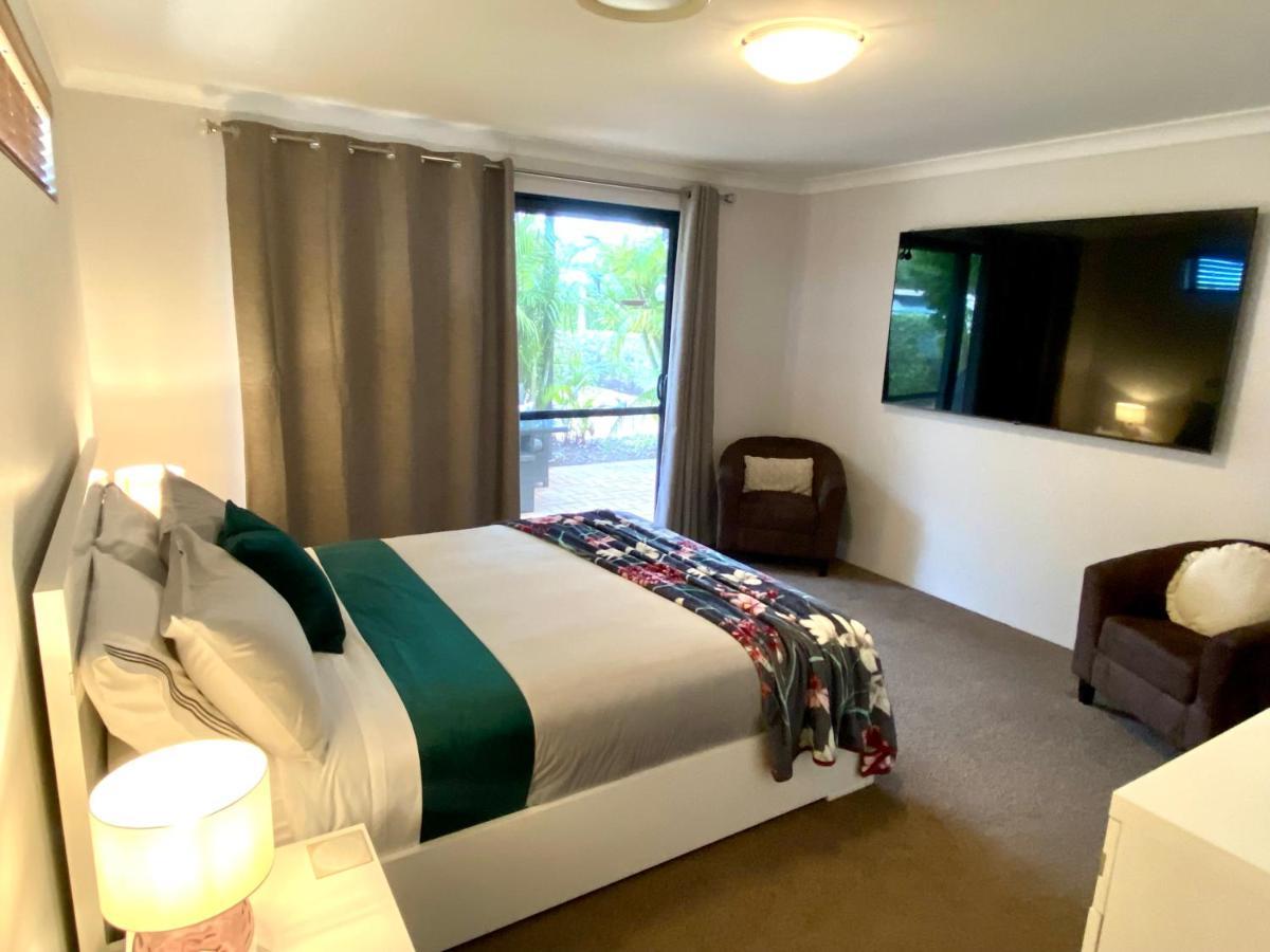 Baudins Of Busselton Bed And Breakfast - Adults Only Экстерьер фото