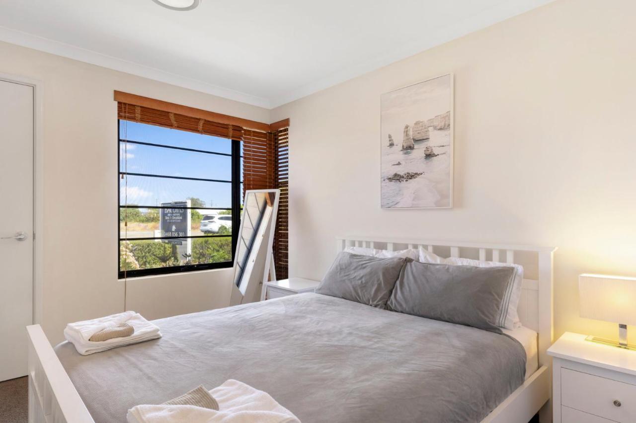 Baudins Of Busselton Bed And Breakfast - Adults Only Экстерьер фото