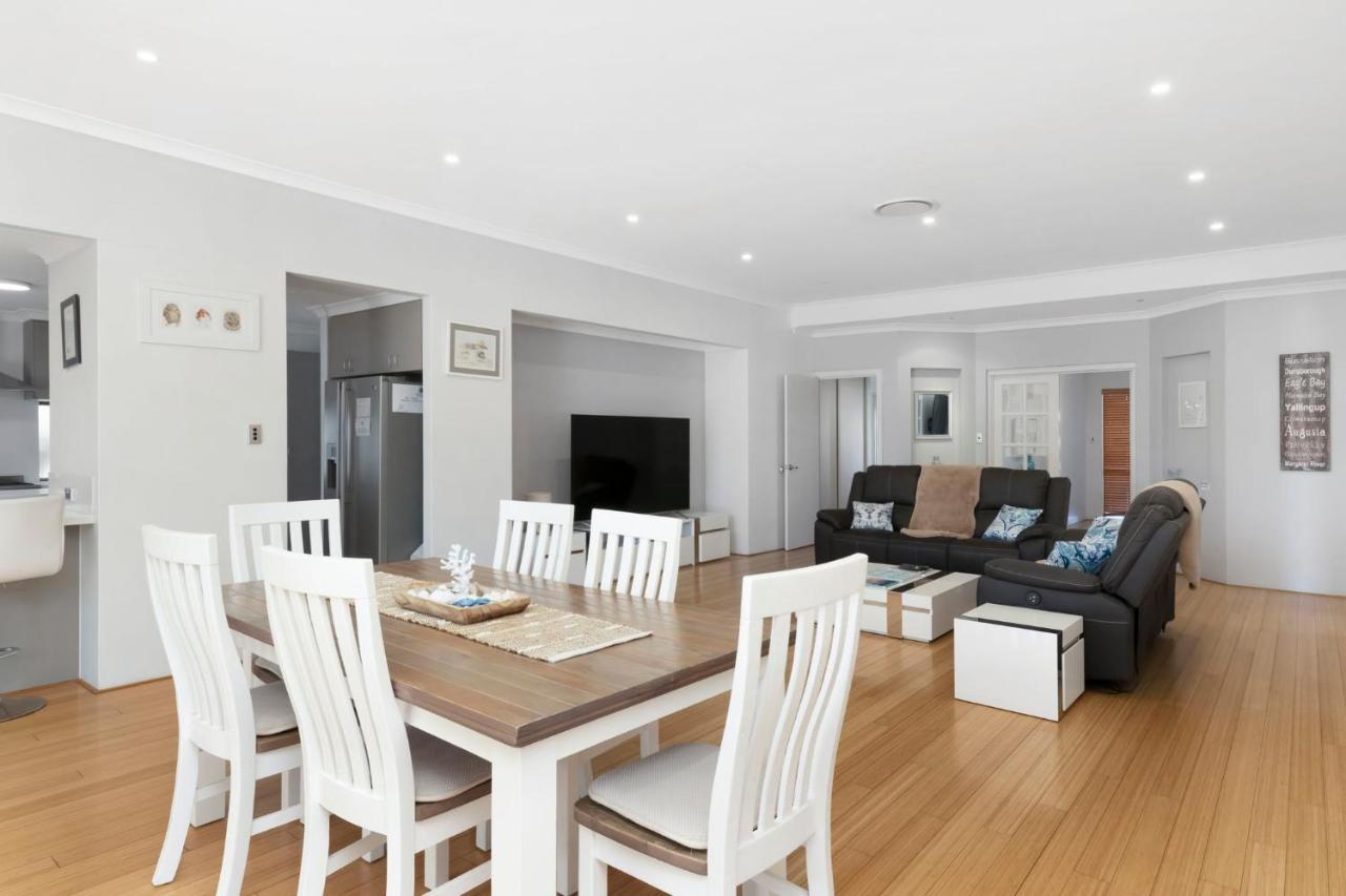 Baudins Of Busselton Bed And Breakfast - Adults Only Экстерьер фото