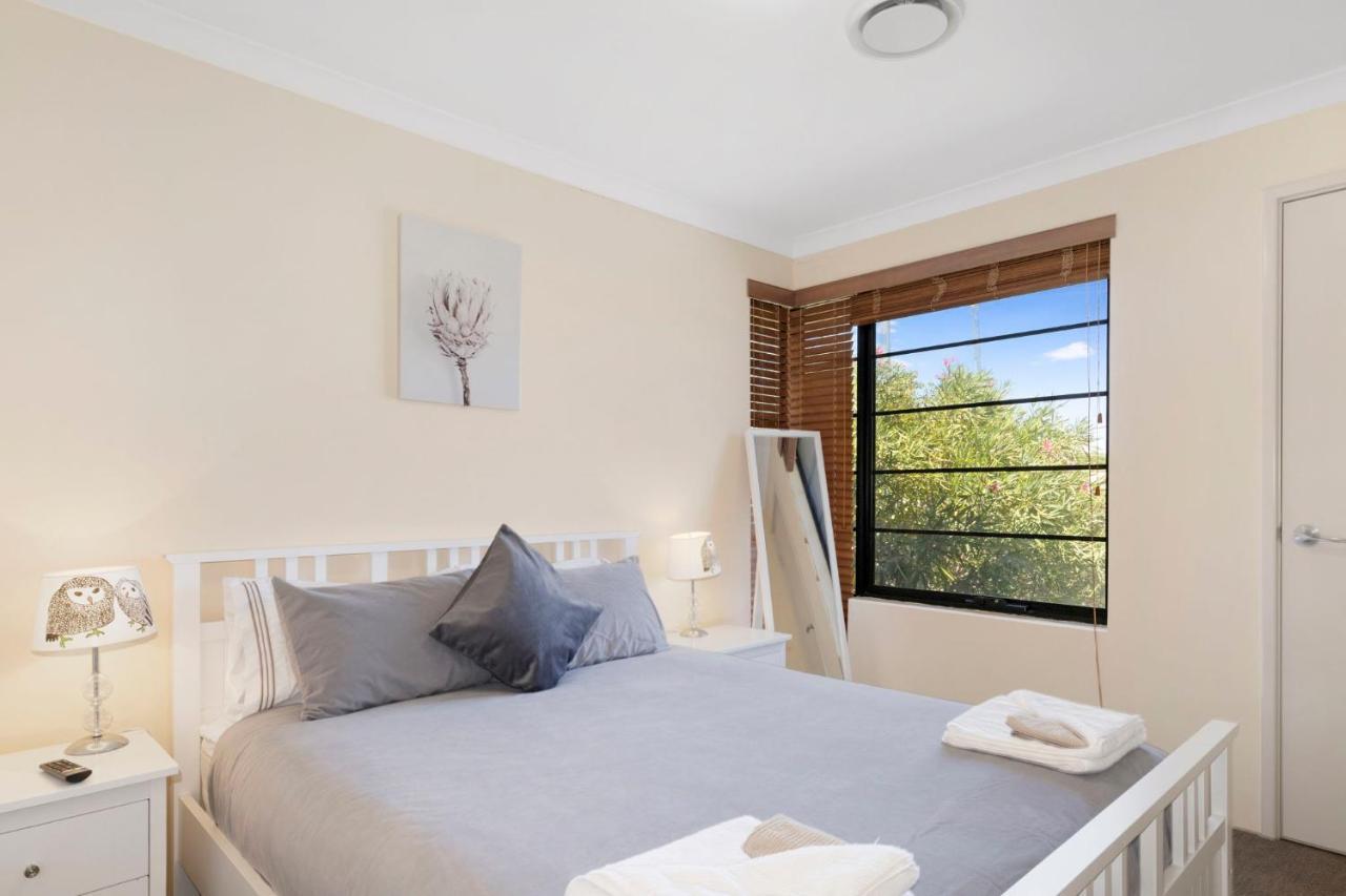 Baudins Of Busselton Bed And Breakfast - Adults Only Экстерьер фото