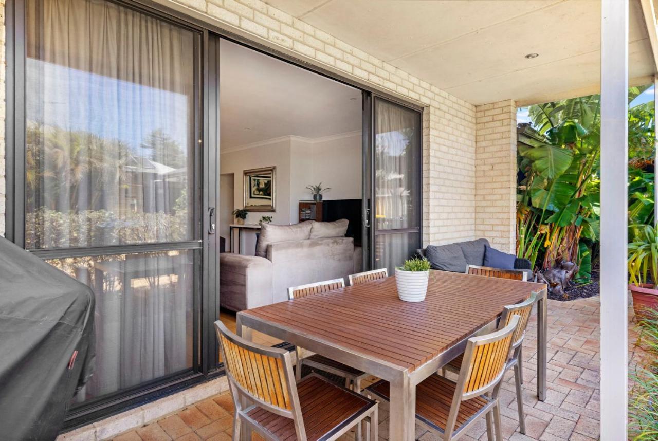 Baudins Of Busselton Bed And Breakfast - Adults Only Экстерьер фото