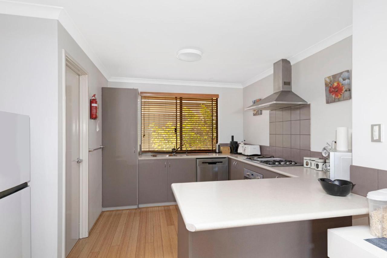 Baudins Of Busselton Bed And Breakfast - Adults Only Экстерьер фото