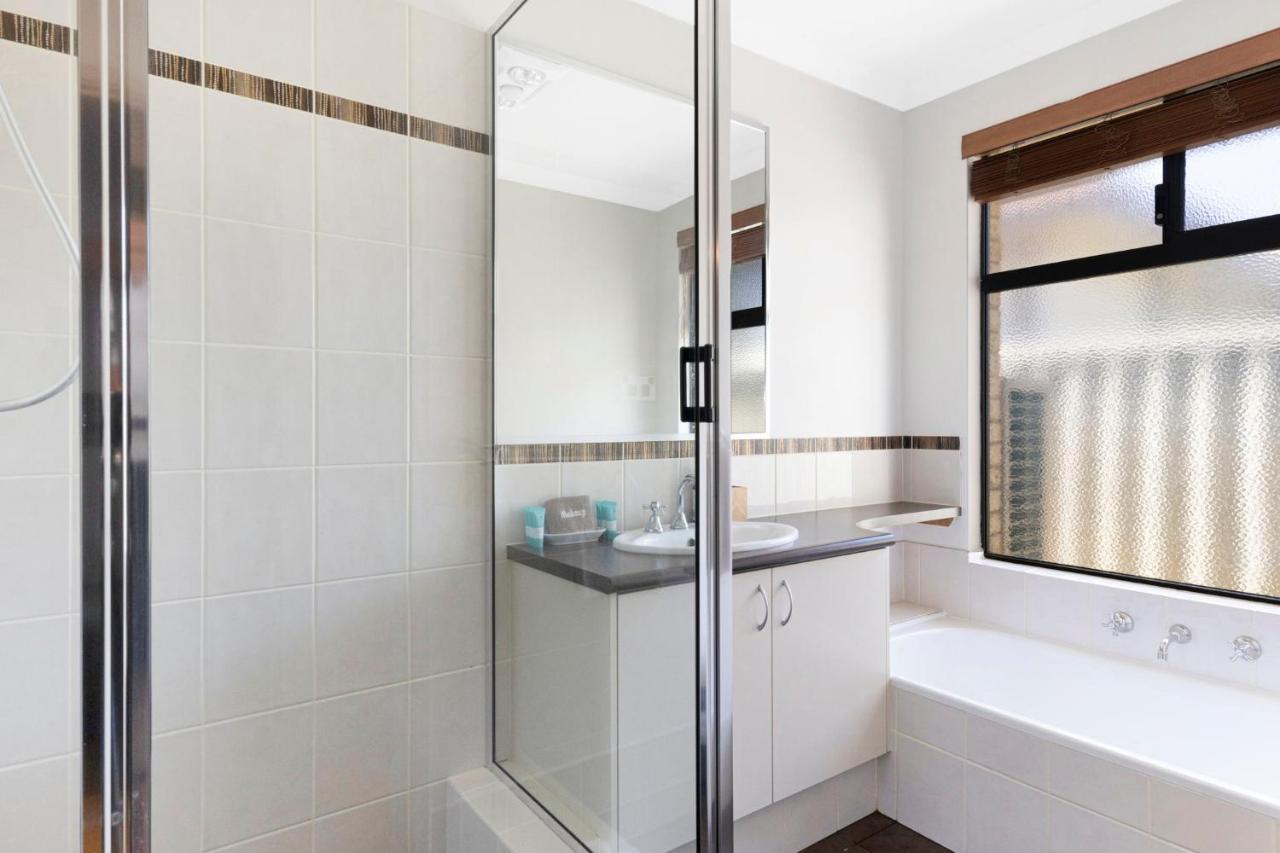 Baudins Of Busselton Bed And Breakfast - Adults Only Экстерьер фото