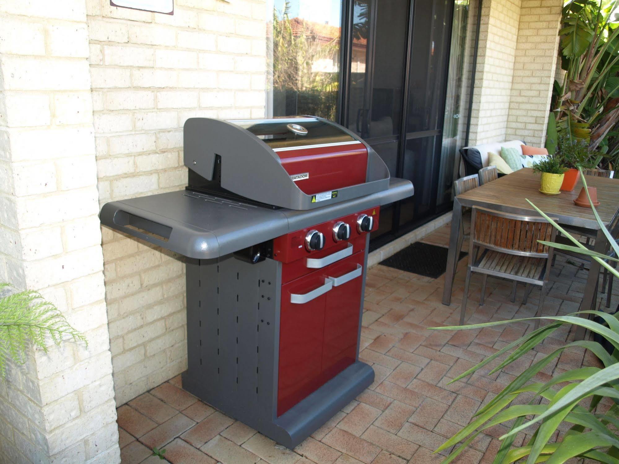 Baudins Of Busselton Bed And Breakfast - Adults Only Экстерьер фото