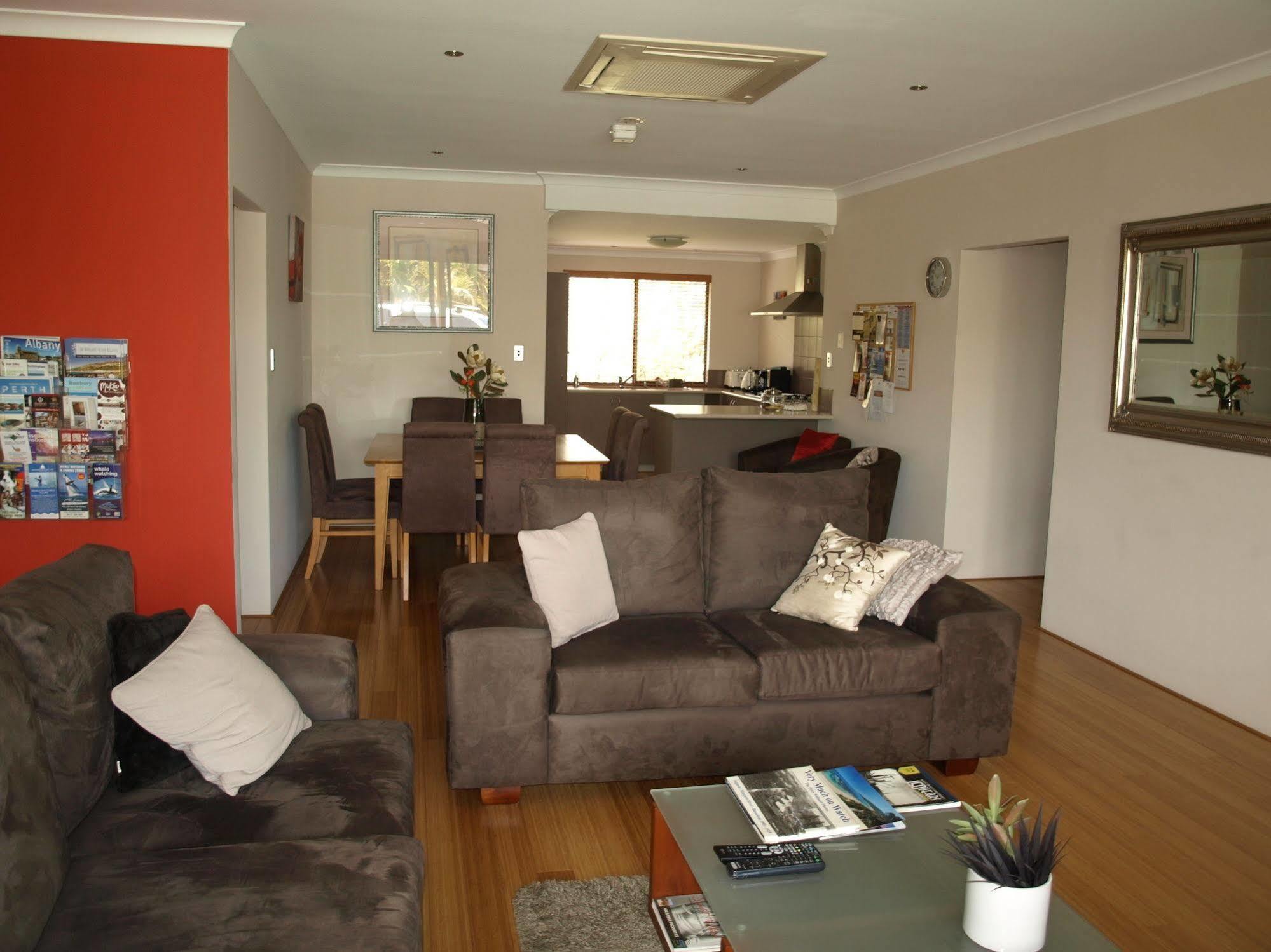 Baudins Of Busselton Bed And Breakfast - Adults Only Экстерьер фото
